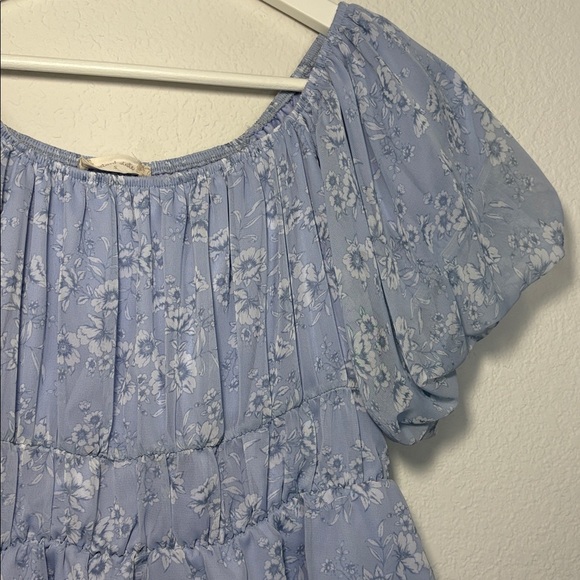Altar'd State Blue Floral Puff Sleeve Blouse size small - Picture 3 of 5
